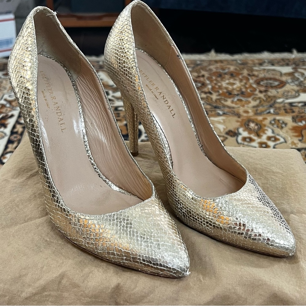 Loeffler Randall gold leather snakeskin pumps 9